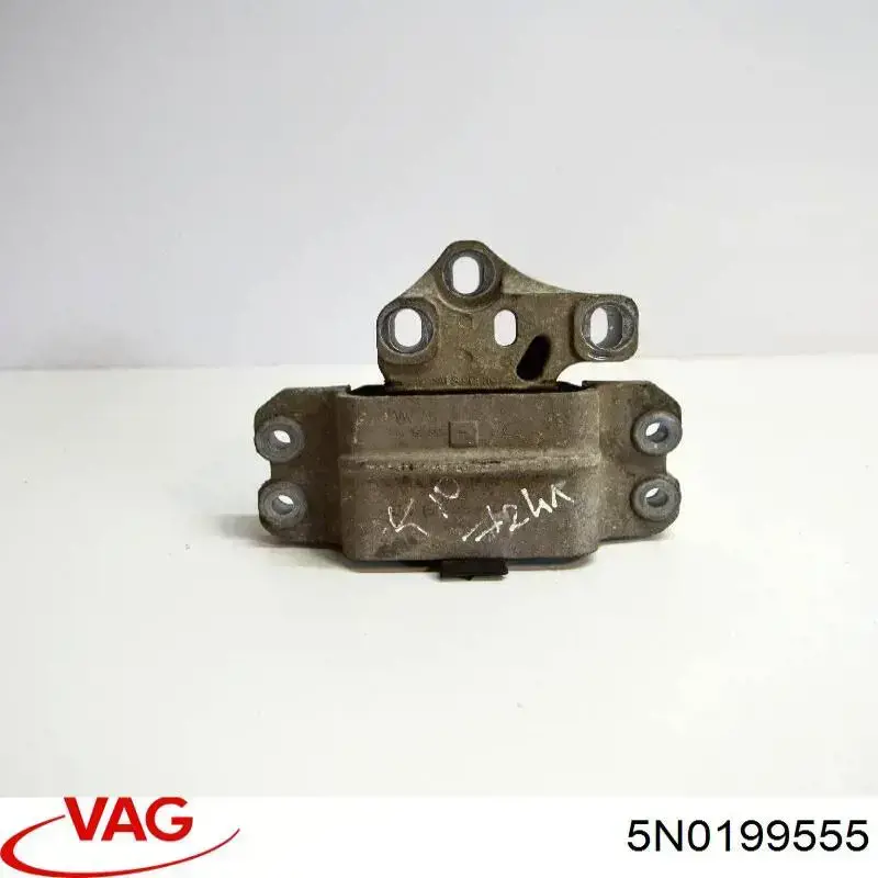 Левая подушка двигателя 5N0199555 VAG