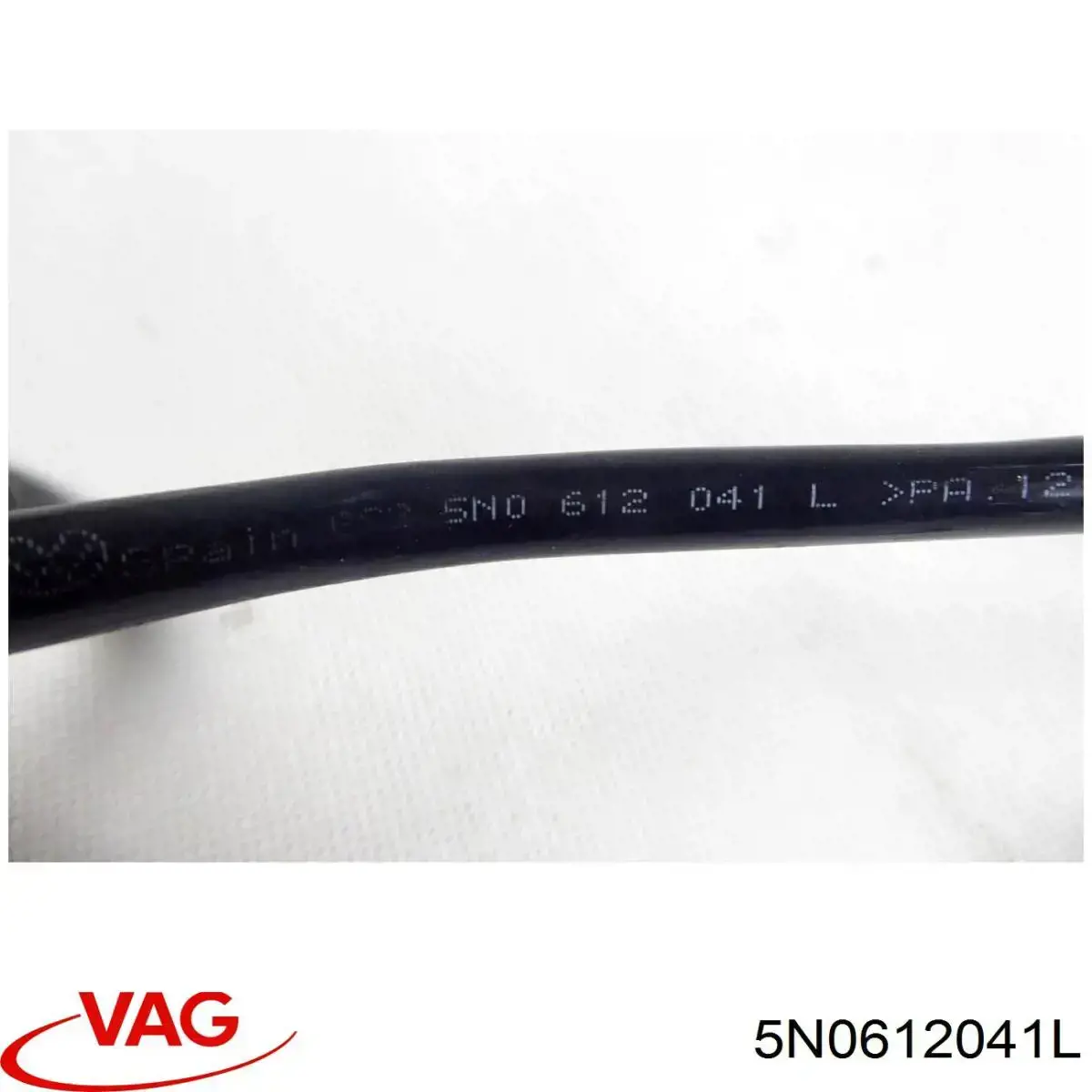 Шланг (патрубок) вакуумного насоса VAG 5N0612041BJ
