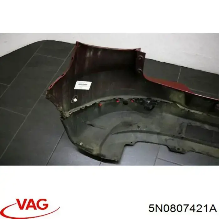 Задний бампер 5N0807421A VAG