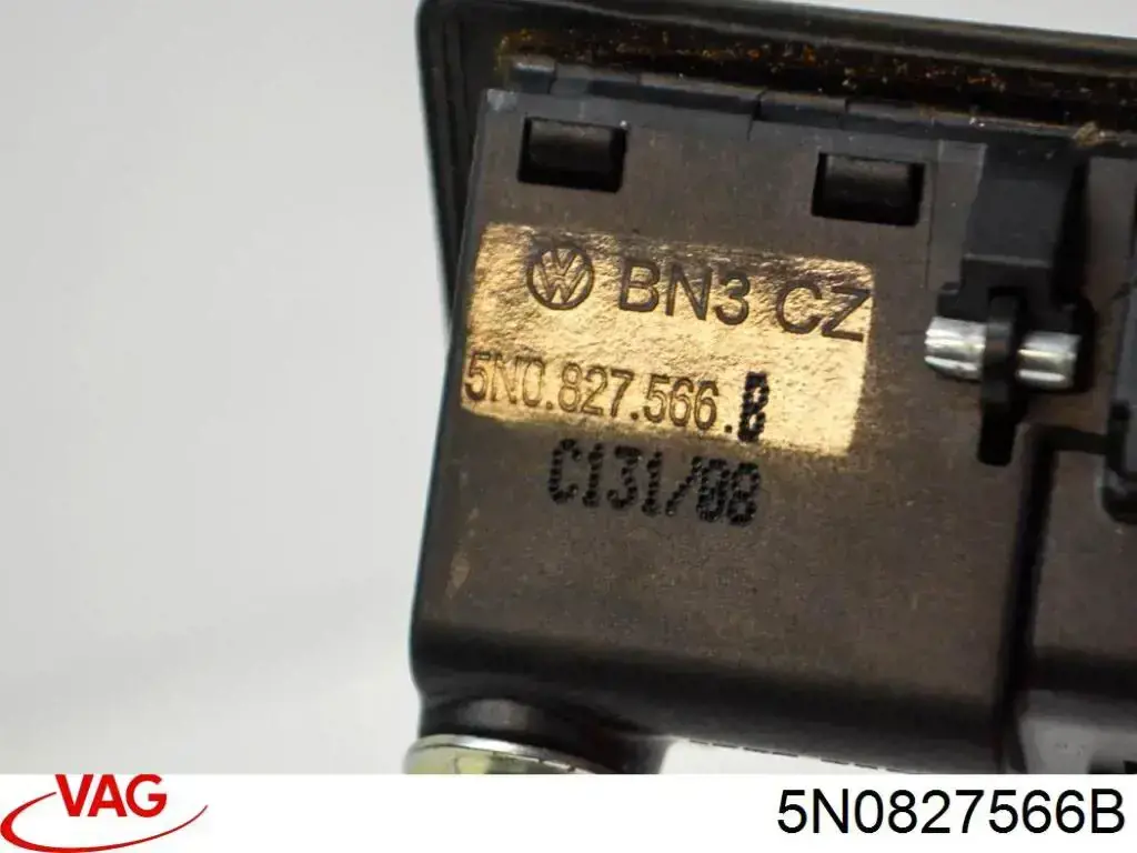 Купить 5N0827566B VAG Ручка багажника