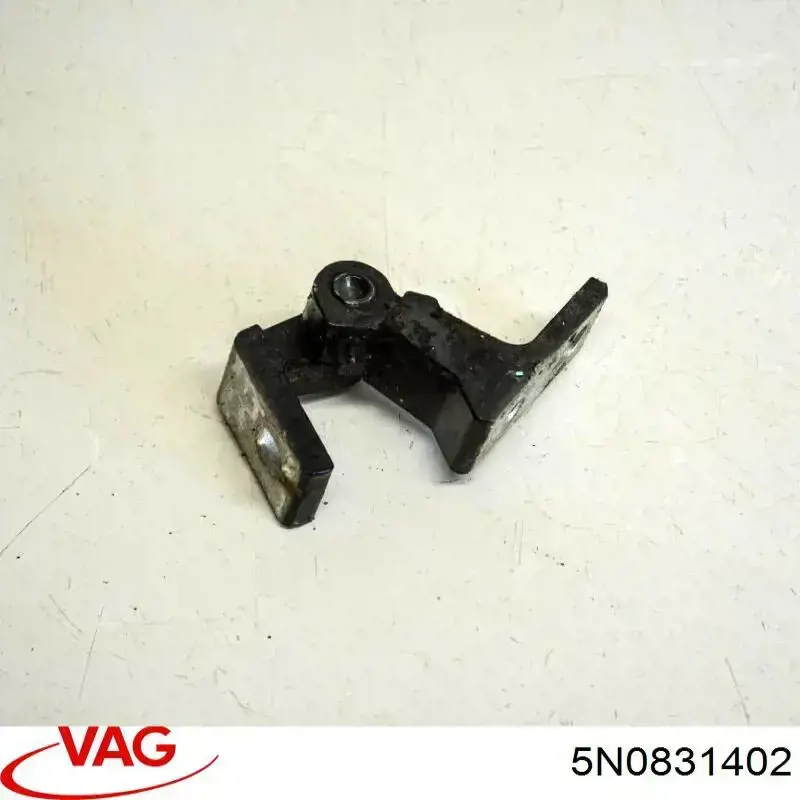 Петля двери передней правой 5N0831402 VAG