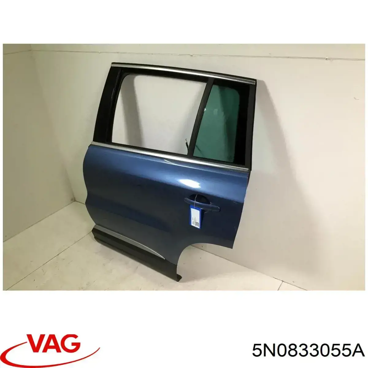Купить 5N0833055A VAG Дверь задняя