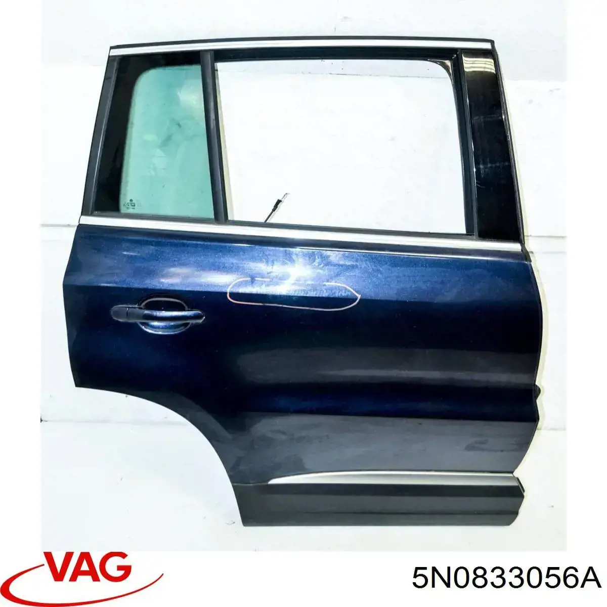 Задняя правая дверь VAG 5N0833056A