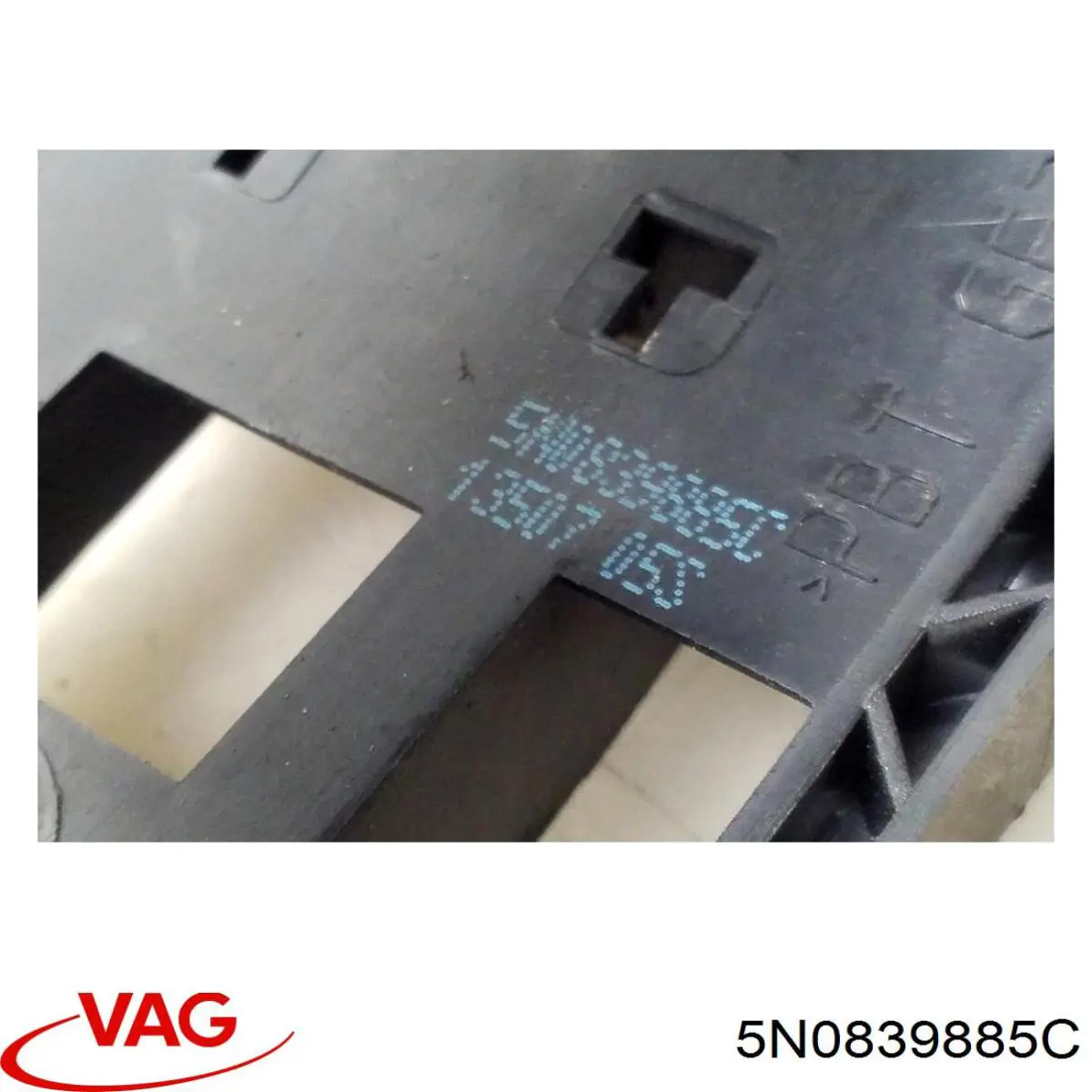 Держатель наружной ручки двери передней правой Diamond/DPA 88391810902 цена, от 7.26 USD
