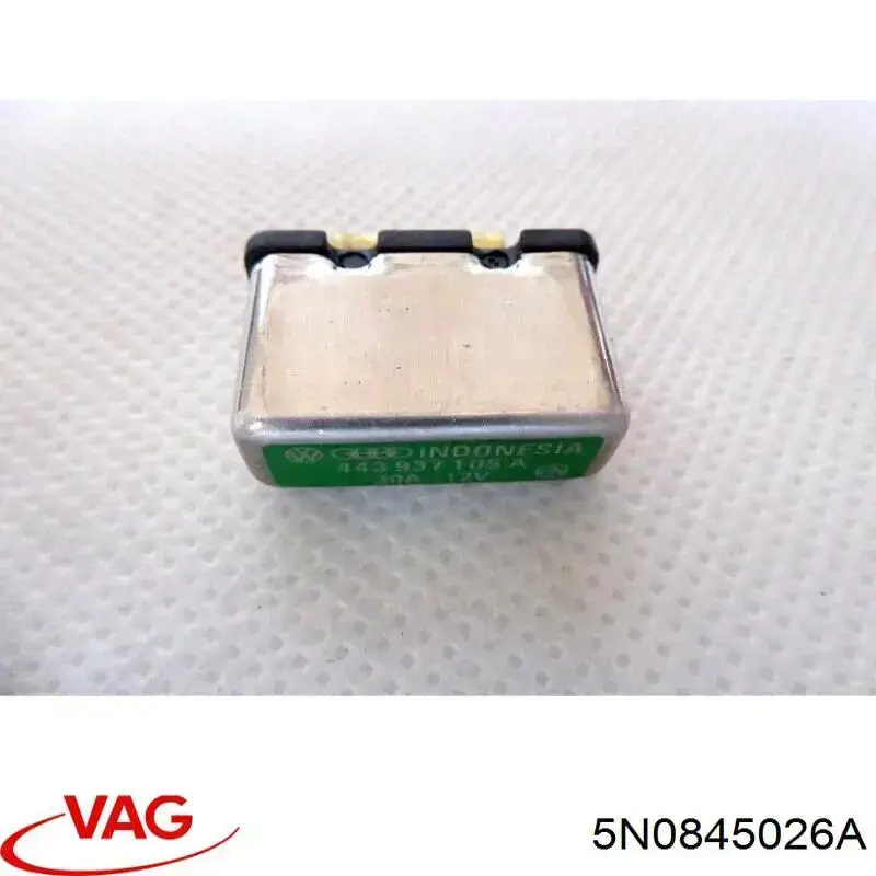 Стекло заднее правое VAG 5N0845026A