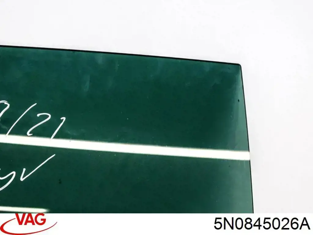 Окно задней двери VAG 5N0845026A цена, от 17.21 USD