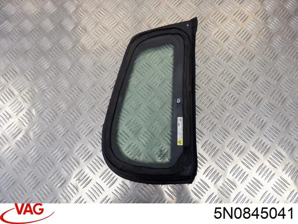Стекло багажника, левое VAG 5N0845041NVB цена, от 21.89 USD