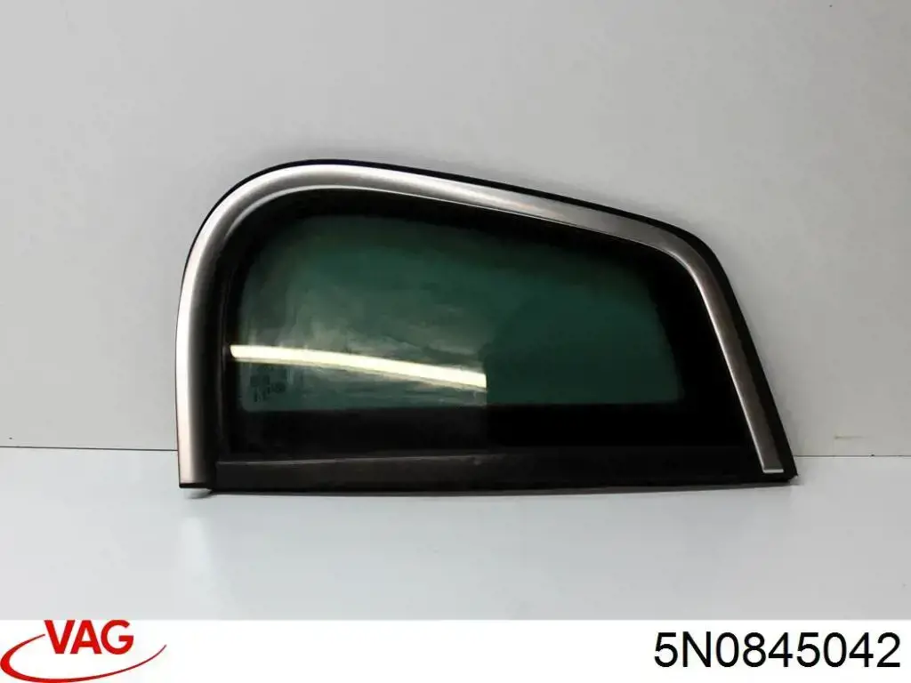 Купить 5N0845042 VAG Стекло кузова (багажного отсека) правое