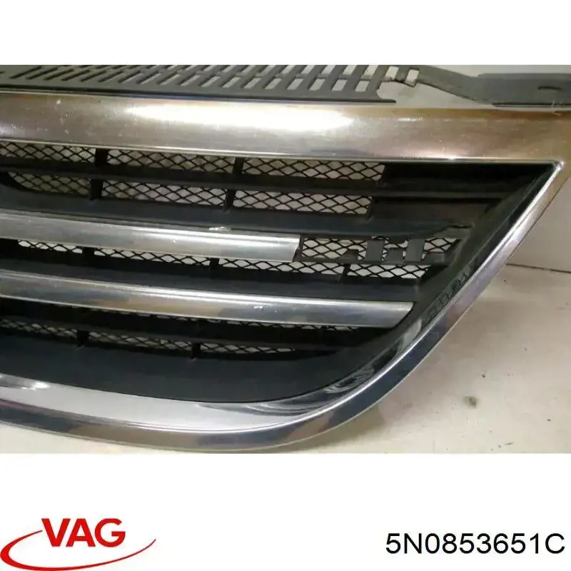 Решетка радиатора 5N0853651C VAG