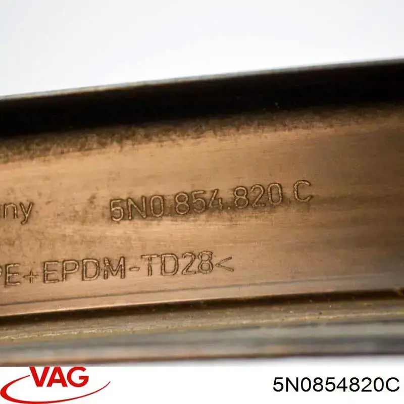 Расширитель (накладка) арки заднего крыла правый VAG 5N0854820C