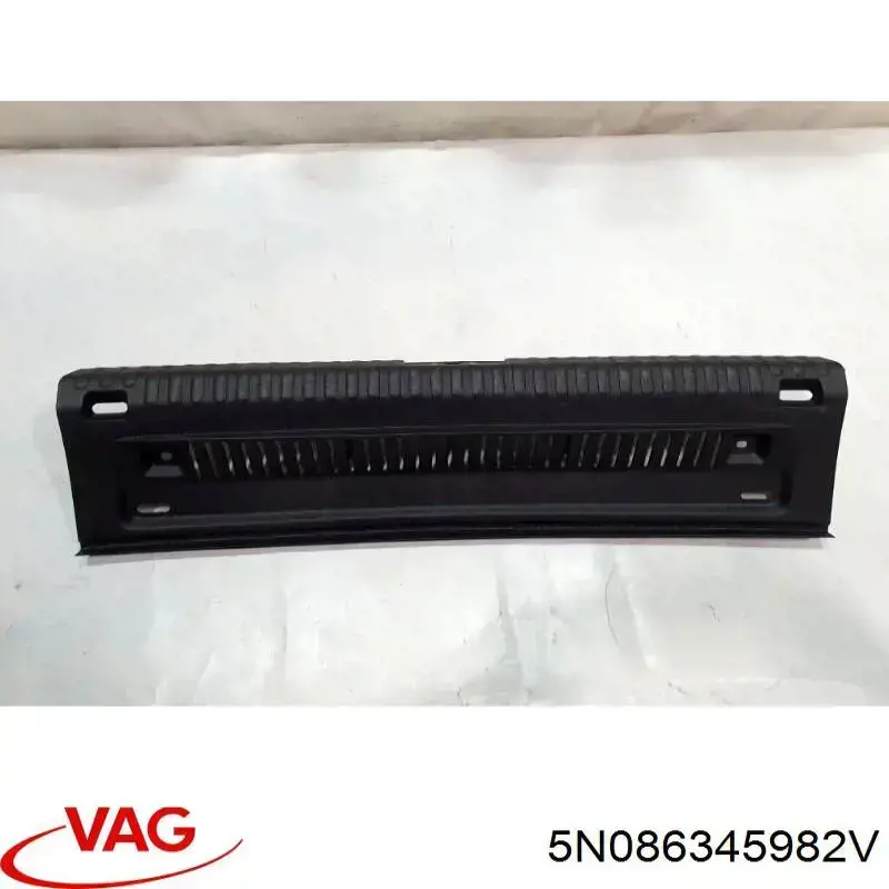 Облицовка задней панели багажника VAG 5N086345982V цена, от 25.34 USD