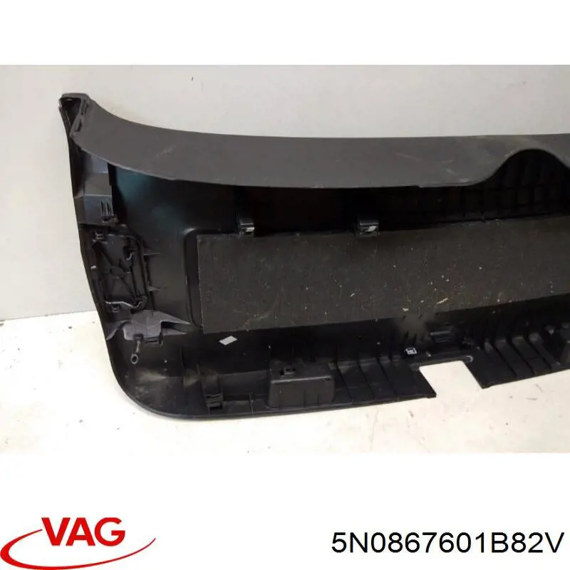Обшивка-облицовка крышки багажника VAG 5N0867601B82V цена, от 19.05 USD