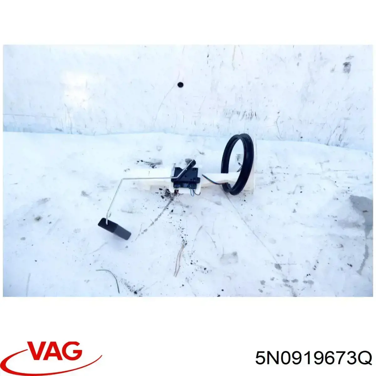 Купить 5N0919673Q VAG Датчик уровня топлива в баке левый