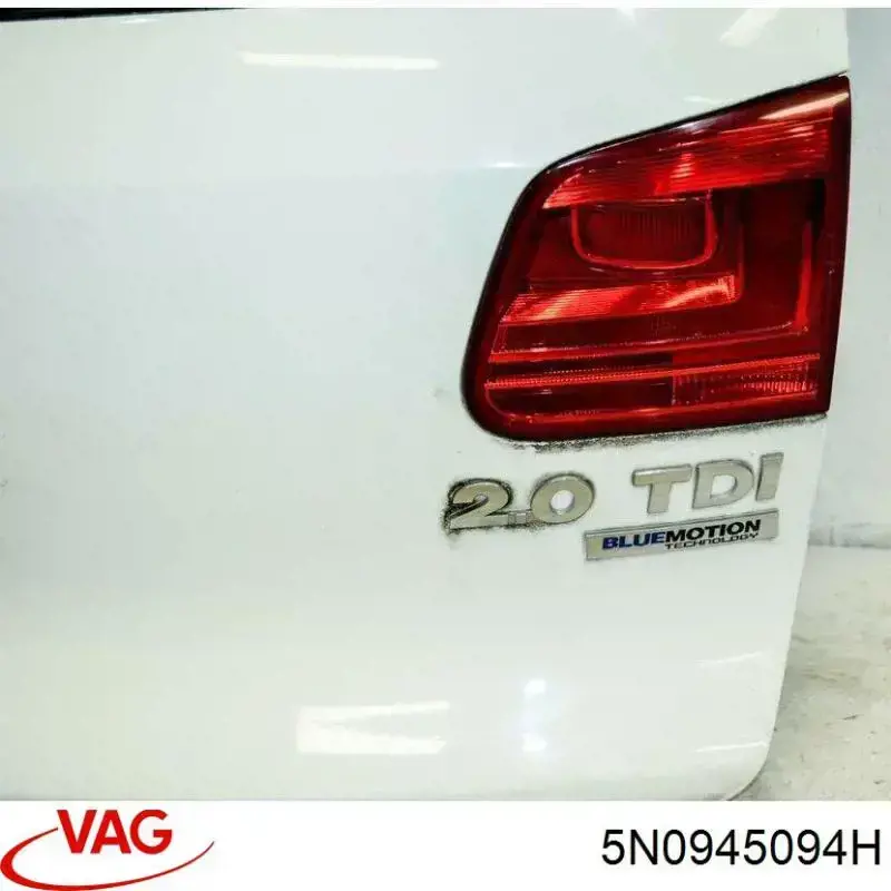 Фонарь задний правый внутренний 5N0945094H VAG