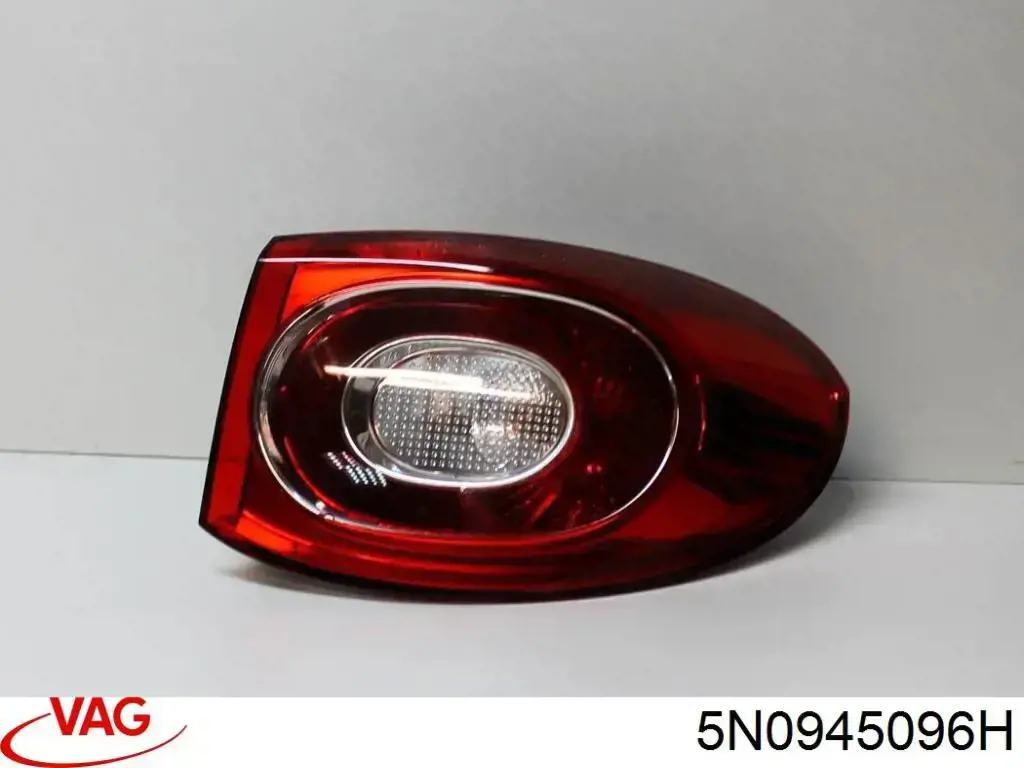 Купить 5N0945096H VAG Фонарь задний правый, внешний