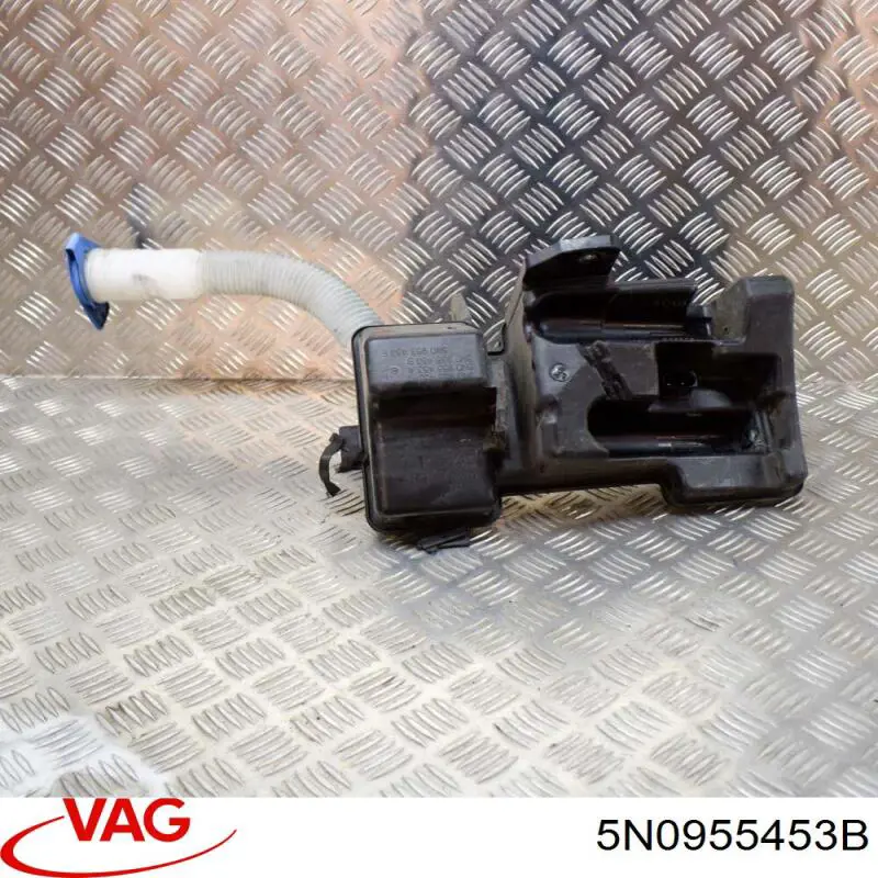 Бачок омывателя 5N0955453B VAG