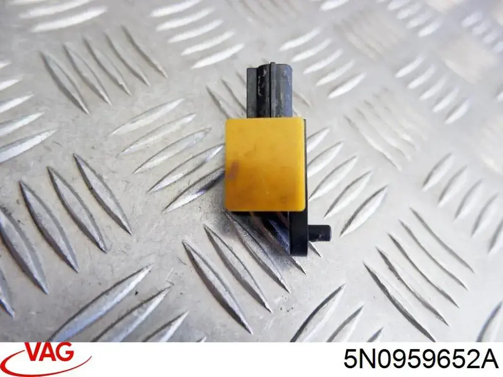 Датчик Айрбег передний VAG 5N0959652A