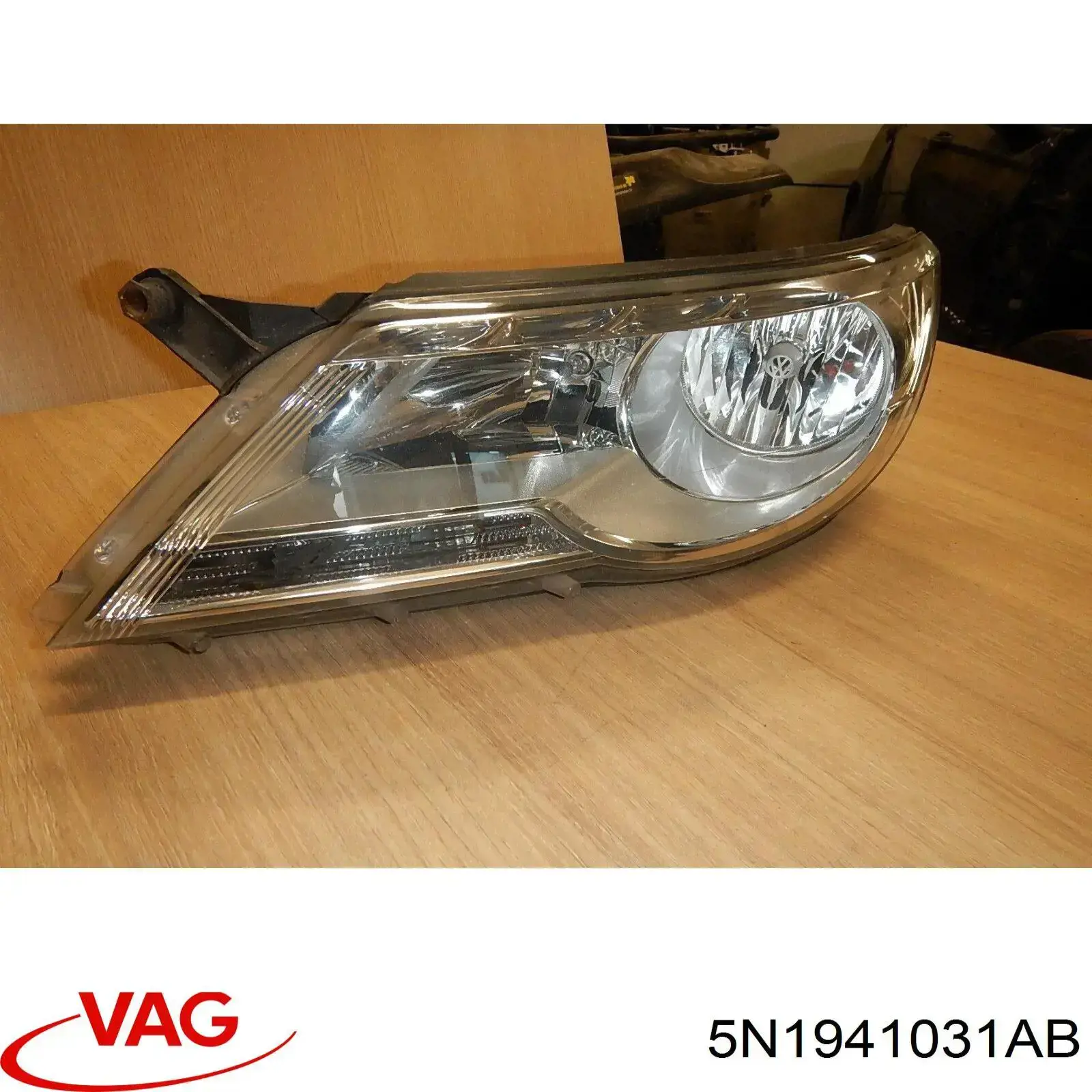 Купить 5N1941031AB VAG Фара левая передняя