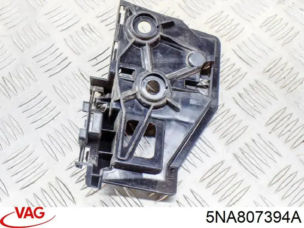 5NA807394A VAG Правое крепление заднего бампера