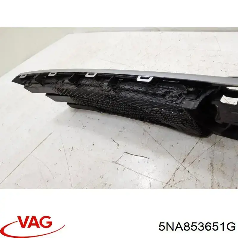 Облицовка радиатора VAG 5NA853651G цена, от 139.36 USD