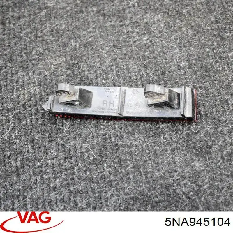 Купить 5NA945104 VAG Правый катафот заднего бампера