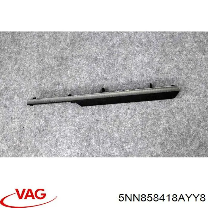 5NN858418AYY8 VAG 