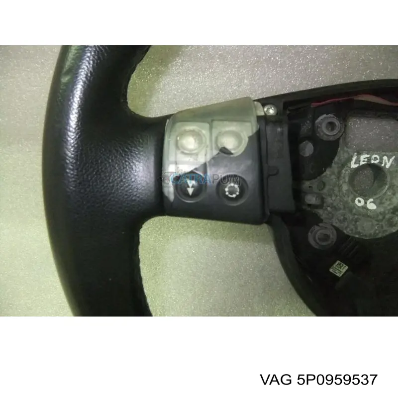 Блок кнопочных переключателей рулевого колеса на Seat Altea XL 