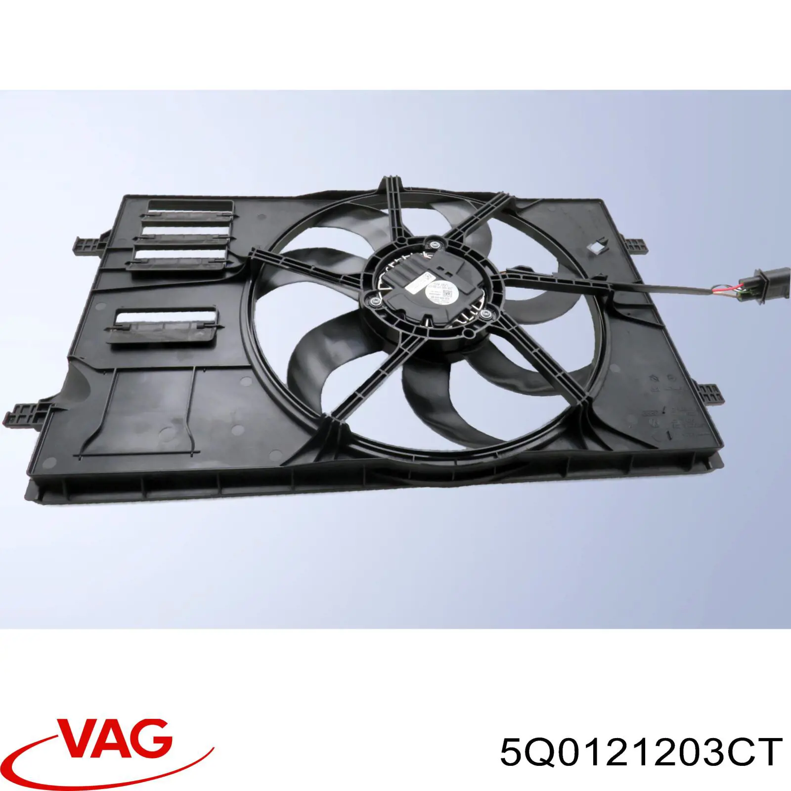 5Q0121203CT VAG диффузор радиатора охлаждения, в сборе с мотором и крыльчаткой