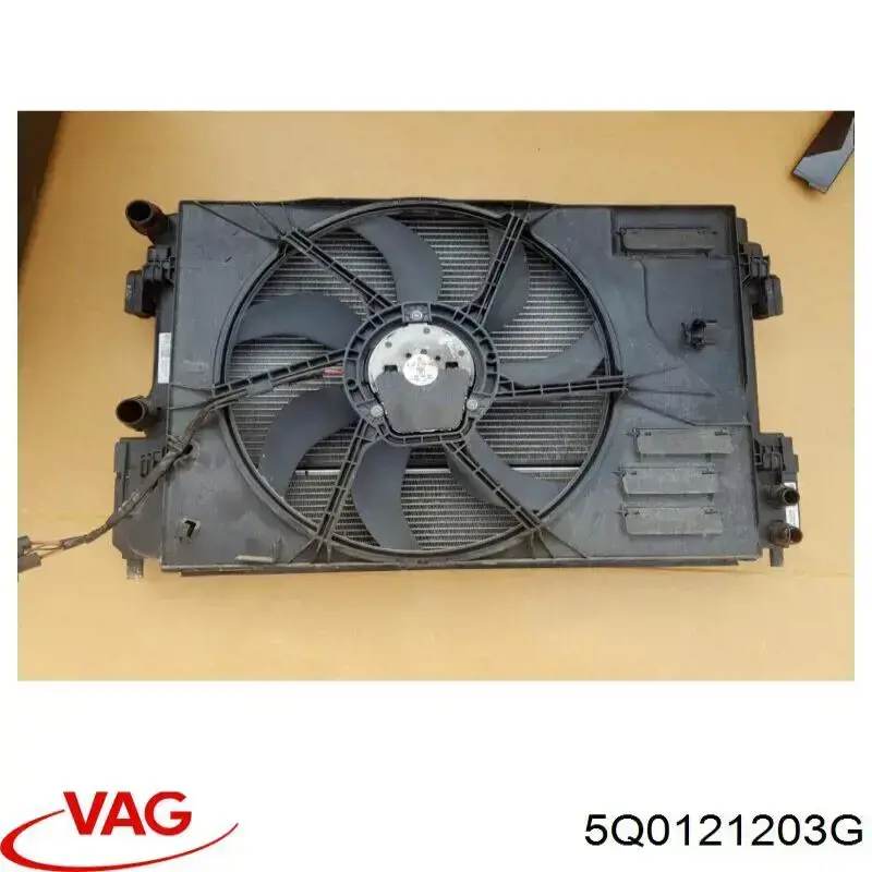 5Q0121203G VAG диффузор радиатора охлаждения, в сборе с мотором и крыльчаткой