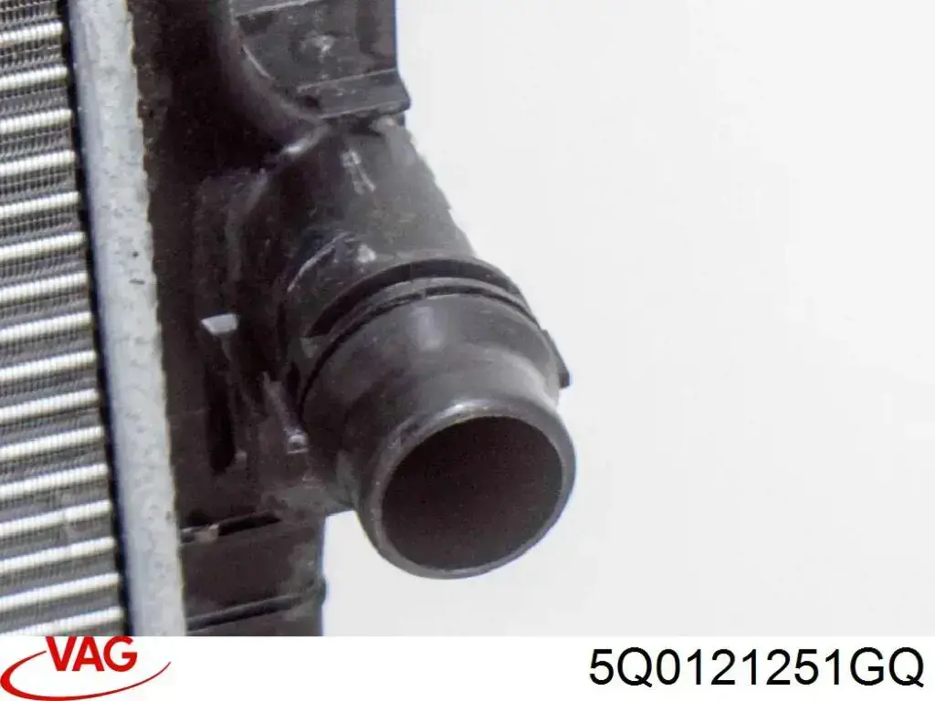 Radiador de esfriamento de motor VAG 5Q0121251GQ preço, a partir de 172,77 USD