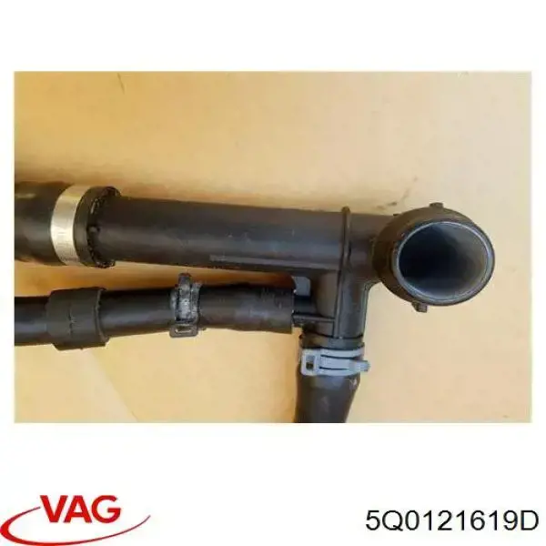 5Q0121619D VAG Тройник системы охлаждения