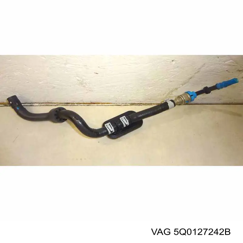 5Q0127242B VAG Обратный клапан топлива