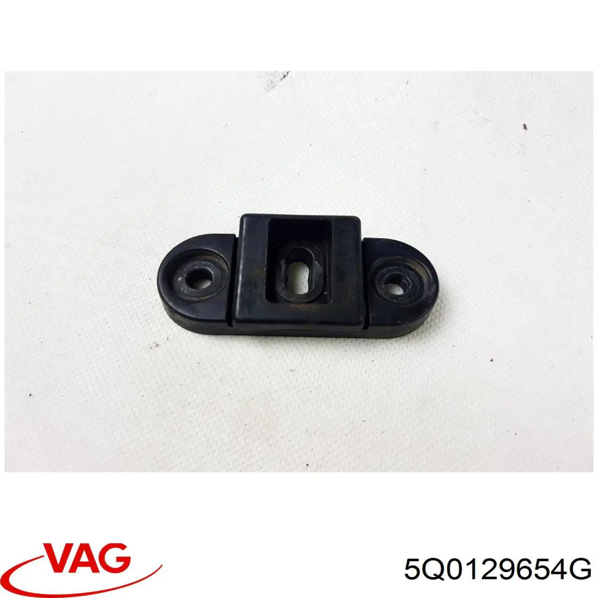 Купить 5Q0129654G VAG Патрубок воздушный, вход в турбину (наддув)