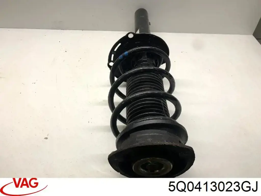 Амортизатор передний 5Q0413023GJ VAG