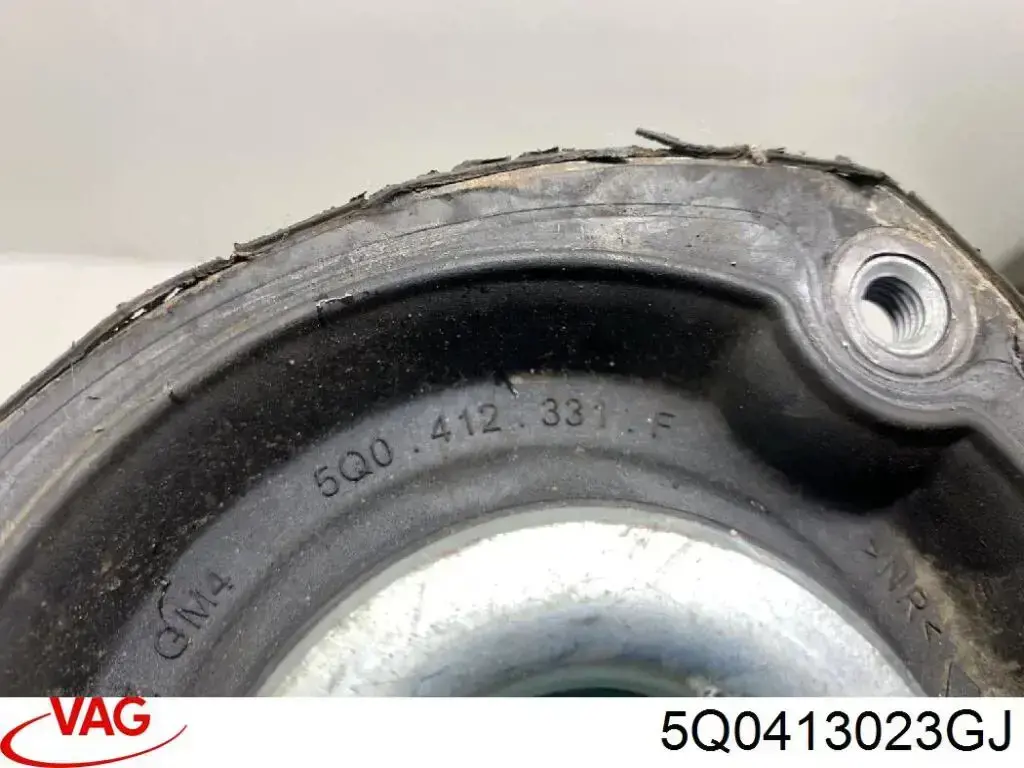 Амортизаторы передние VAG 5Q0413023GJ