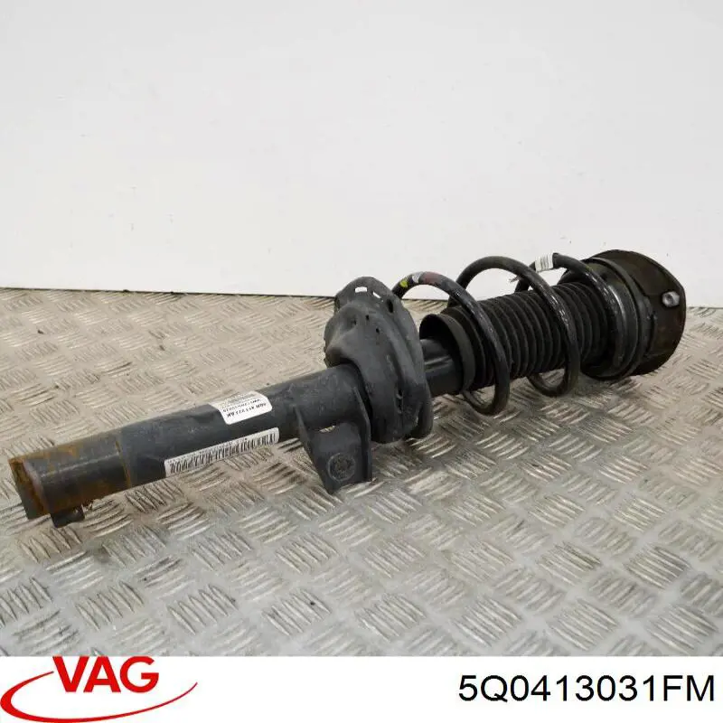 Амортизатор передний 5Q0413031FM VAG
