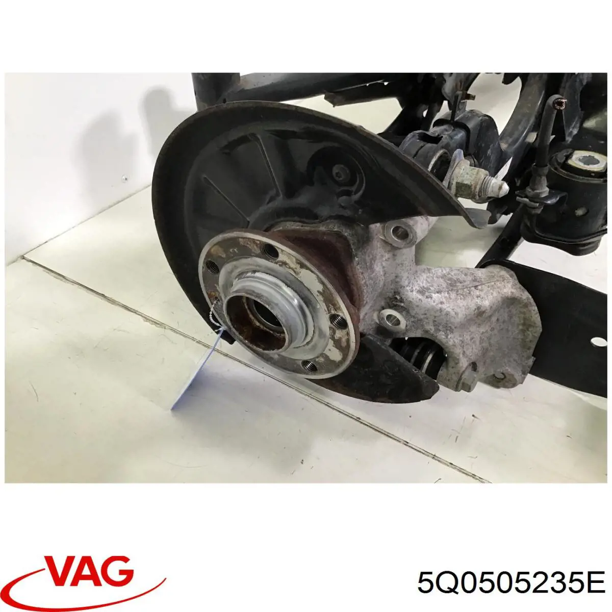 Подрамник задний 5Q0505235E VAG