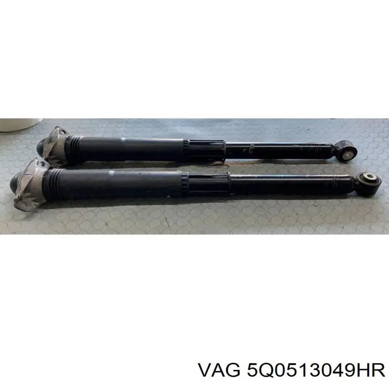Купить 5Q0513049HR VAG Амортизатор задней подвески