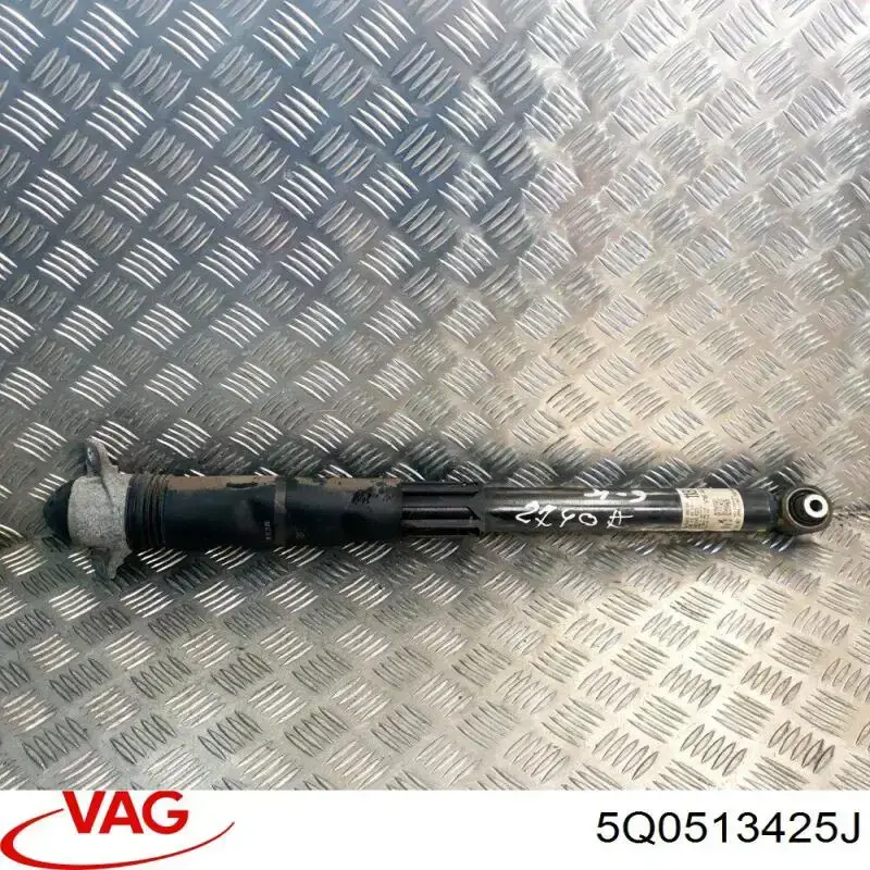 5Q0513425J VAG Пыльник заднего амортизатора