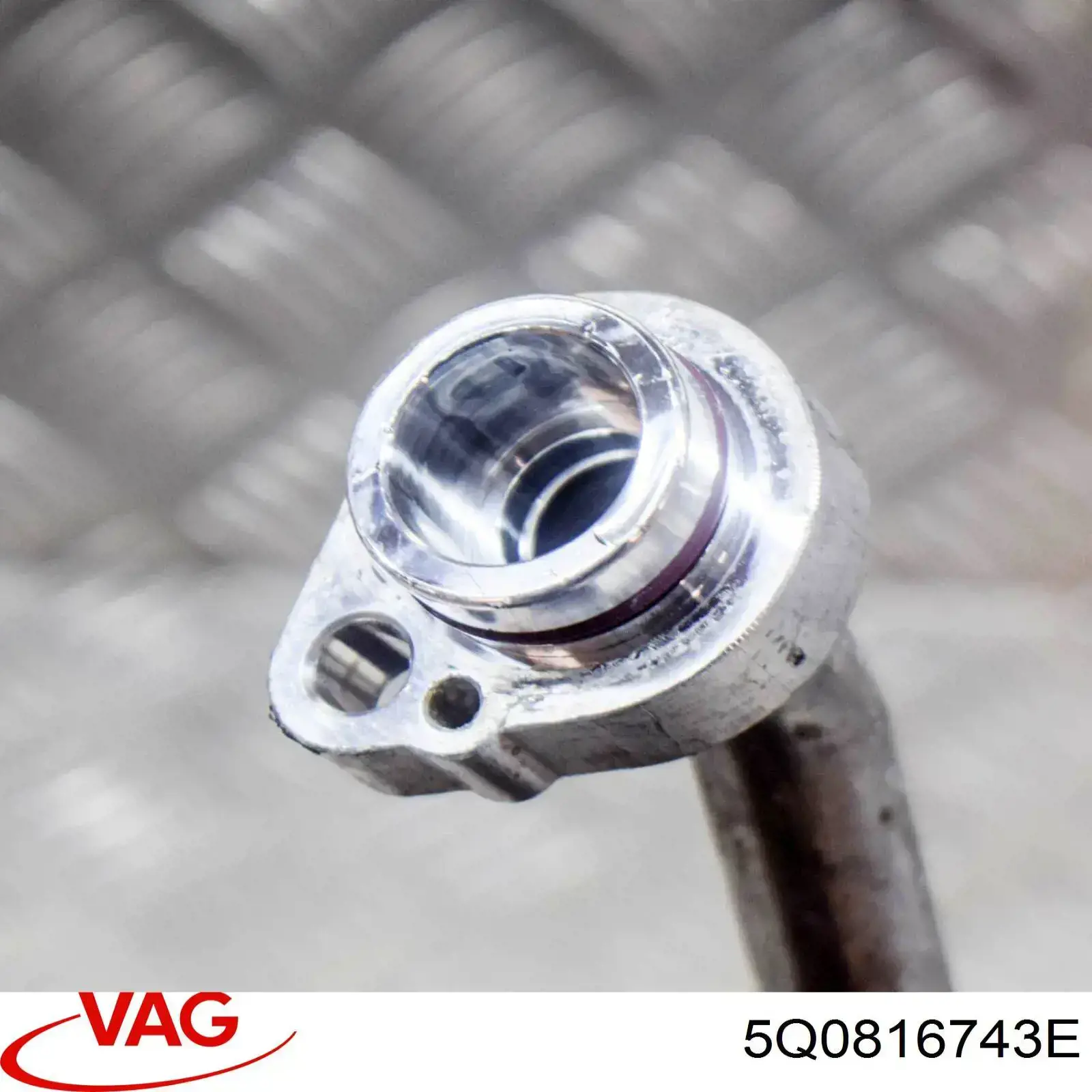 Купить 5Q0816743E VAG Шланг кондиционера, от радиатора к испарителю