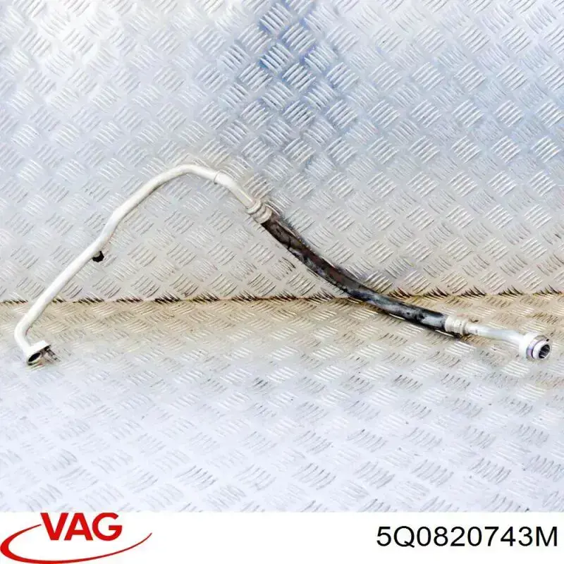 Шланг кондиционера, от заднего испарителя к компрессору 5Q0820743M VAG