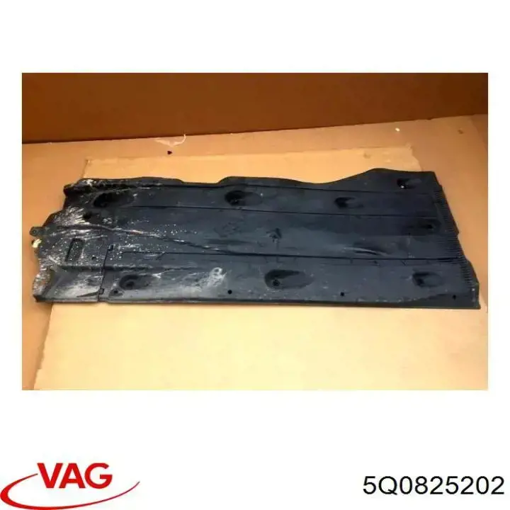 5Q0825202 VAG Защита днища передняя правая