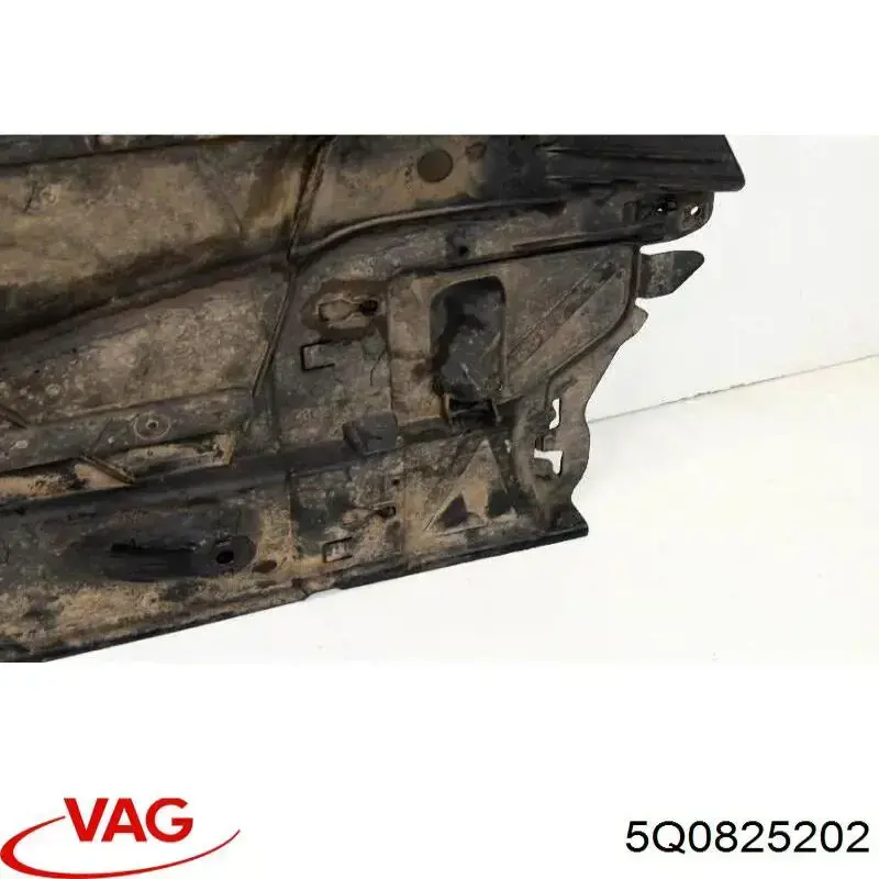 Защита днища передняя правая 5Q0825202 VAG