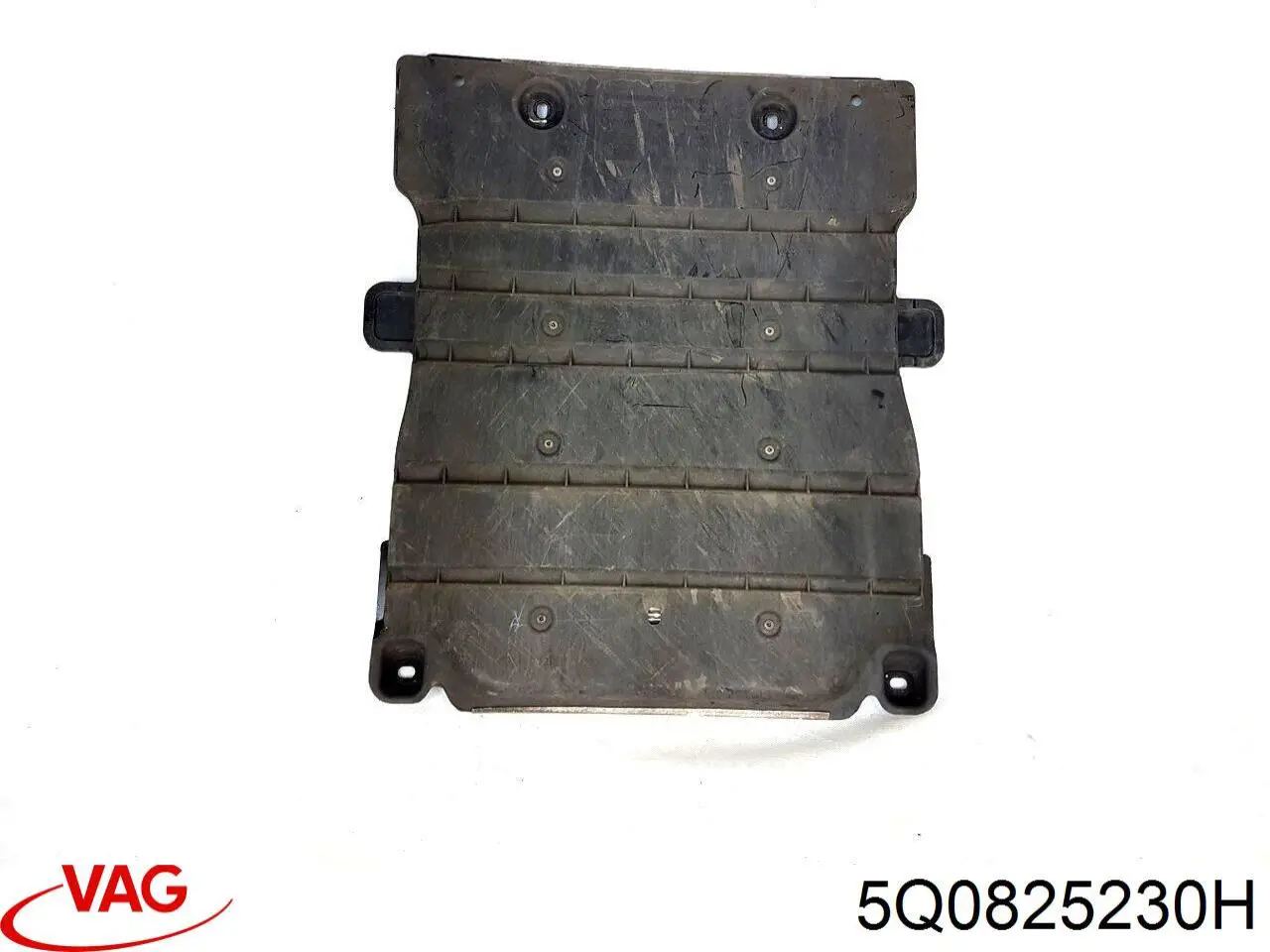 Защита днища левая VAG 5Q0825230H цена, от 12.70 USD