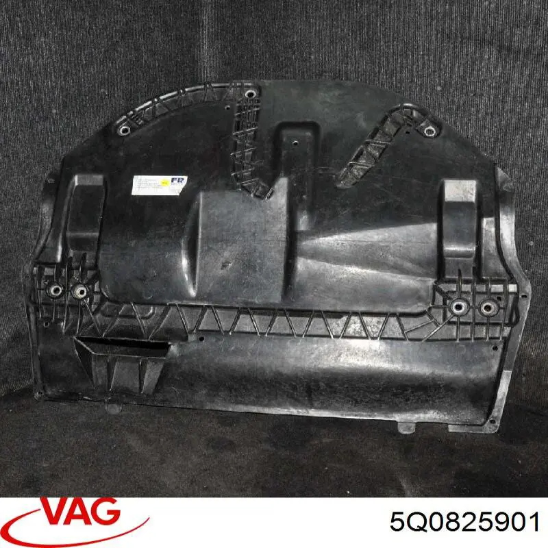 Защита двигателя 5Q0825902A VAG