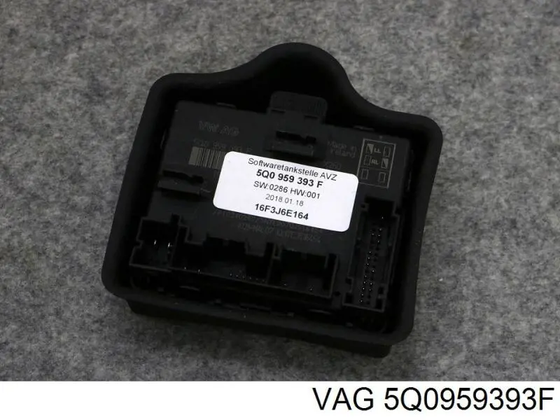 Купить 5Q0959393F VAG Блок комфорта передней двери