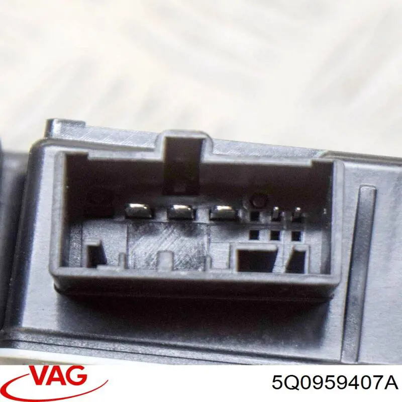Моторчик стеклоподъемника двери задней, левой VAG 5F9839461 цена, от 17.07 USD