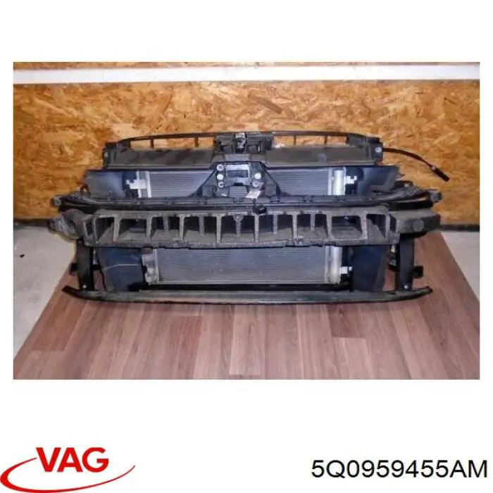 Купить 5Q0959455AM VAG Электровентилятор охлаждения в сборе (мотор+крыльчатка) левый