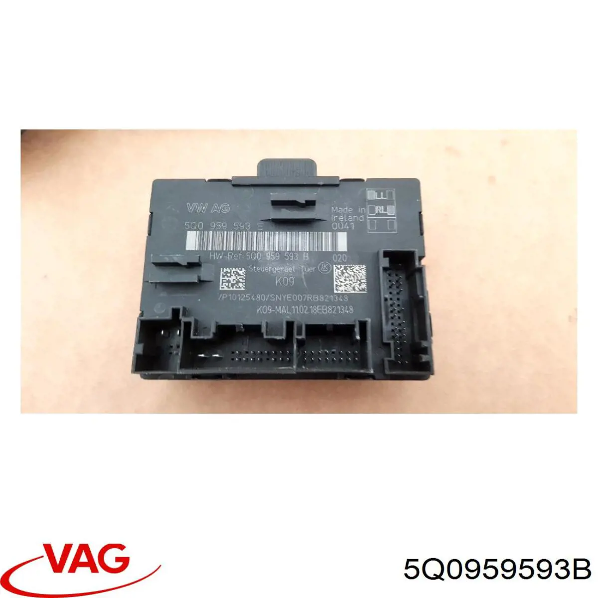 Купить 5Q0959593B VAG Блок комфорта передней двери