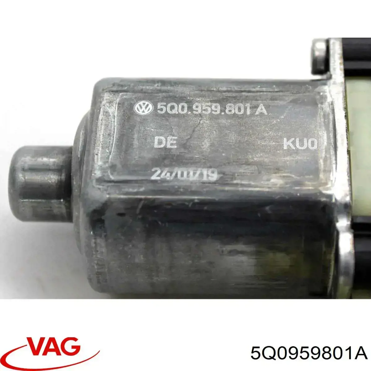 Мотор стеклоподъемника двери передней левой 5Q0959801A VAG
